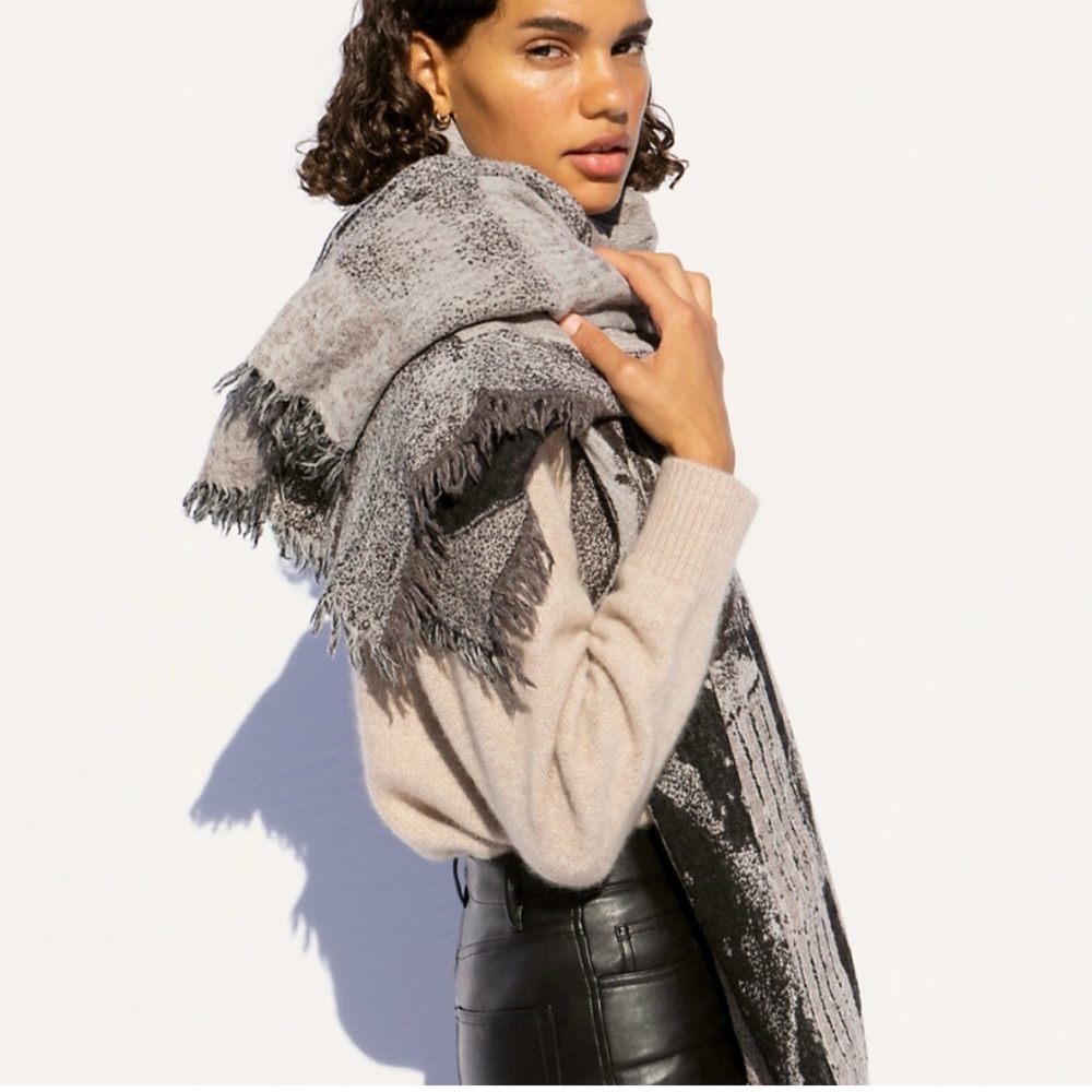 Aritzia XL Black Multi Blanket Scarf